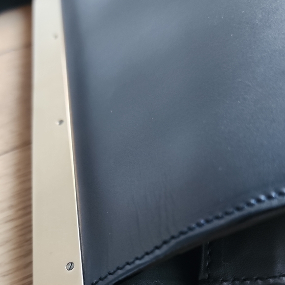 RARE Gucci Tom Ford Era Black Leather Metal Bar Bag – Excellent Condition w/box - Picture 10 of 16